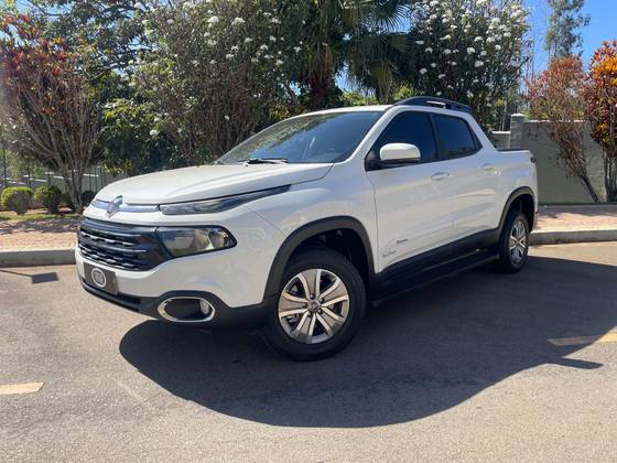FIAT TORO 1.8 16V EVO FLEX FREEDOM AT6 FIAT TORO 1.8 16V EVO FLEX FREEDOM AT6